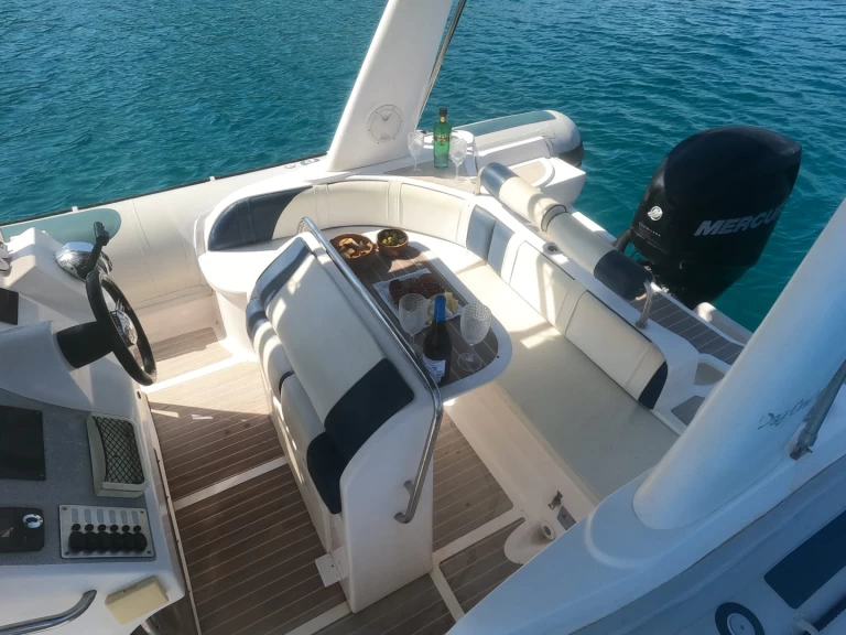 Motorboat rental with or without captain Astec Fornells