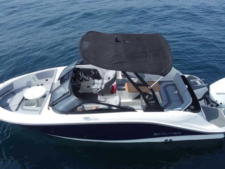 Motorboat for rent Puerto Banús at the best price