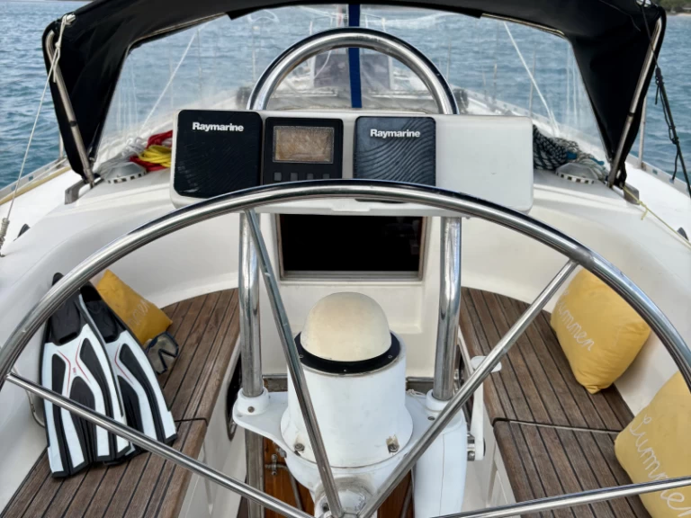 Rent a Dufour Dufour 41 Classic Grand Baie