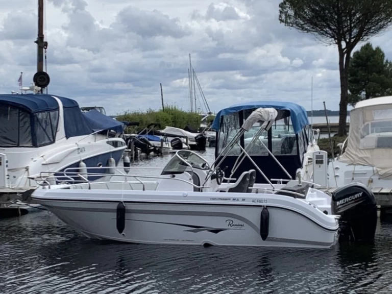 Ranieri  Voyager 21S in Biscarrosse on SamBoat