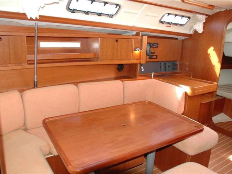 Bareboat Rental Sailboat Dufour with a boat licence