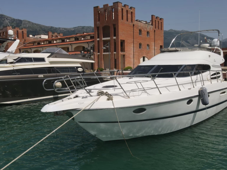 Motorboat rental in Himarë - Cranchi Atlantique 48