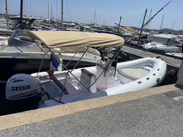 Rent a Selva D570FB Sainte-Maxime
