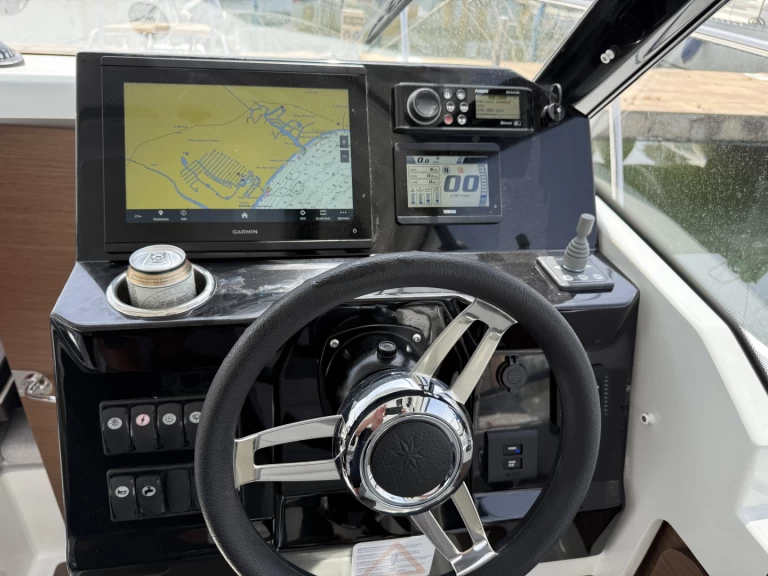 Motorboat rental in Empuriabrava - Jeanneau Merry Fisher 795 Series2