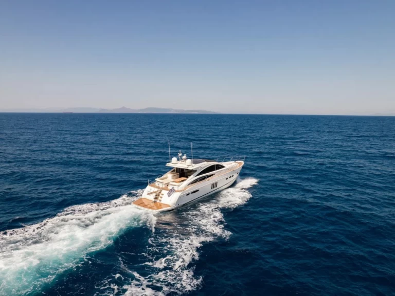 Boat rental Princess Princess V65 in Beşiktaş on Samboat