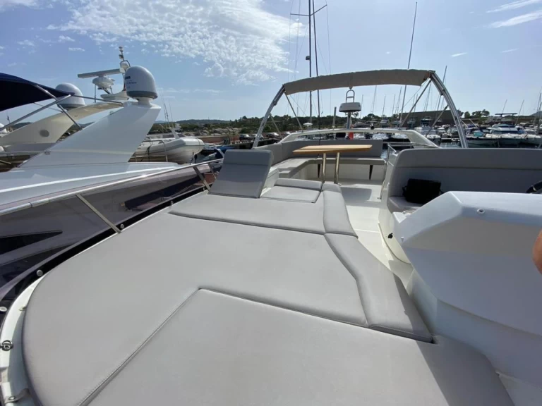 Luxury Yacht for rent Capo d'Orlando at the best price
