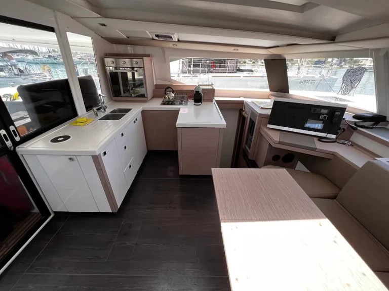 Boat rental Fountaine Pajot Astrea 42 in Pula on Samboat