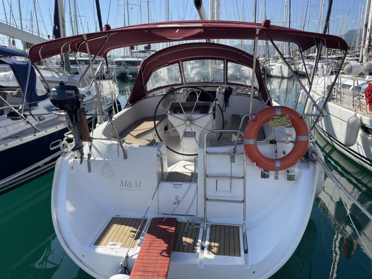 Sailboat rental in Omiš - Bénéteau Oceanis 411 Celebration