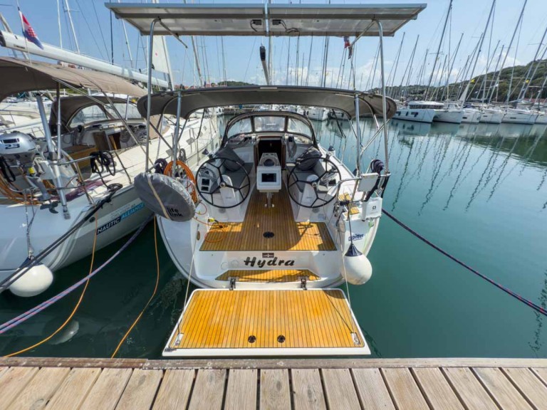 Yacht charter Pula cheap Cruiser 34