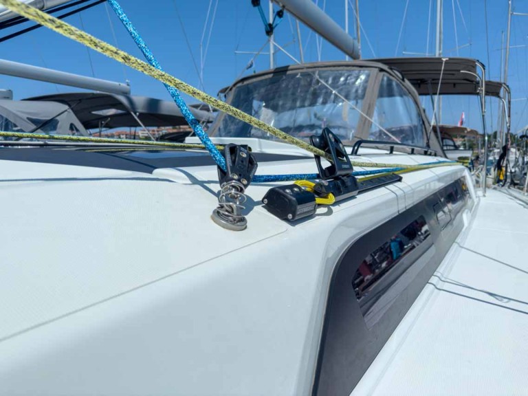Sailboat rental in Pula - Dufour Dufour 44