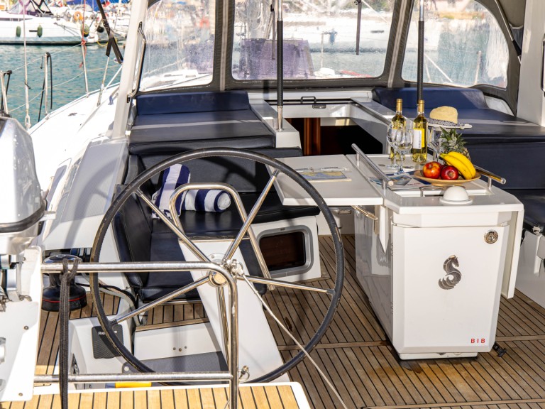 Bareboat Rental Sailboat Bénéteau with a boat licence