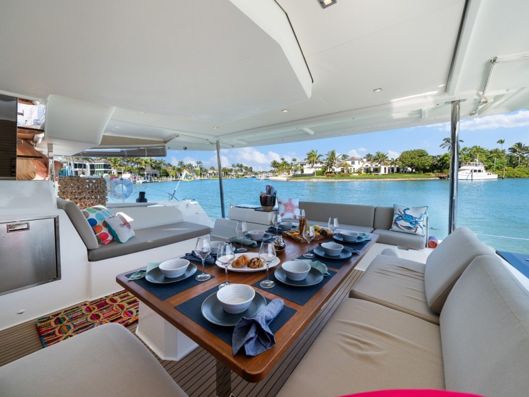 Catamaran rental with or without captain Fountaine Pajot Marsh Harbour