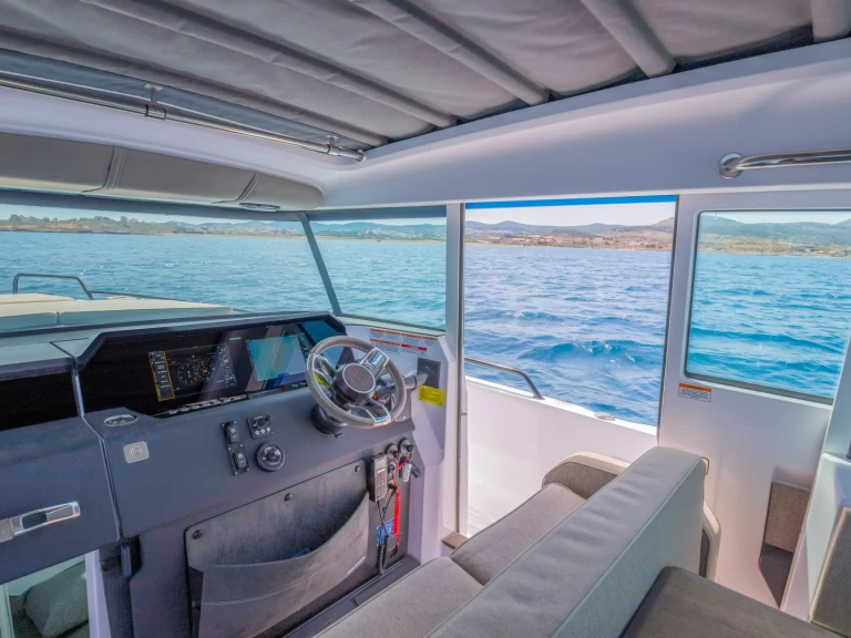 Axopar Axopar 37 XC Cross Cabin charter bareboat or captained in  Lávrio