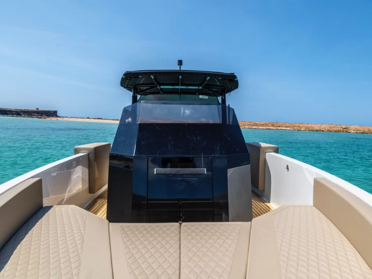 Boat rental DEANTONIO YACHTS D28 in Dénia on Samboat