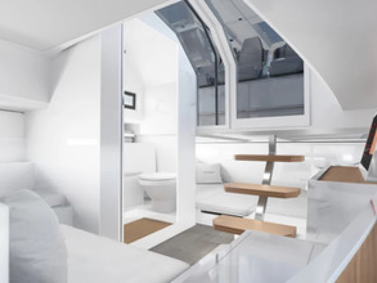 Motorboat for rent Dénia at the best price