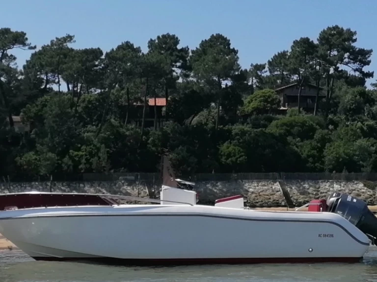 Jeanneau Cap Camarat 675 in Lège-Cap-Ferret on SamBoat