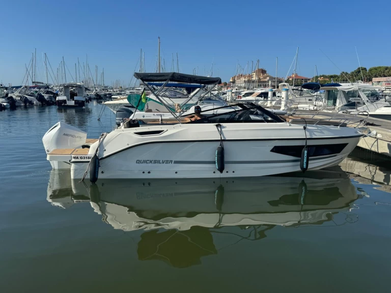 Rent a Quicksilver Activ 755 Cruiser Hyères