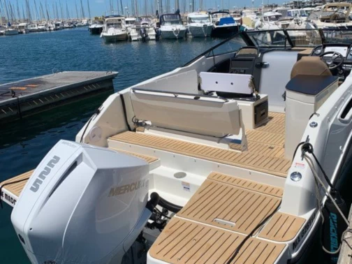 Yacht charter Hyères cheap Activ 755 Cruiser