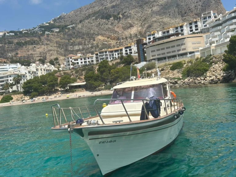 Yacht charter Altea cheap Sorrento 32 Semi Cabinato