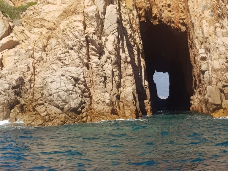 Bareboat Rental RIB Capelli with a boat licence