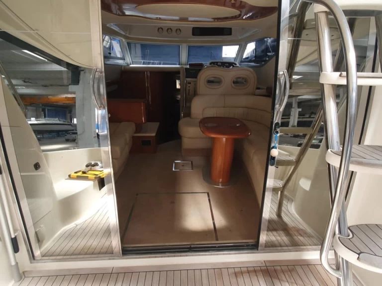 Rent a Cranchi Atlantique 40 Fly Nettuno