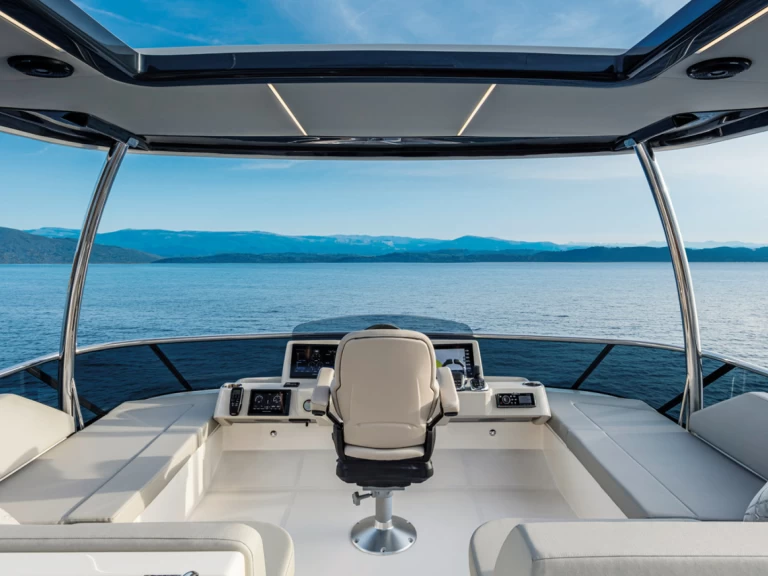 Bareboat Rental Motorboat Azimut with a boat licence