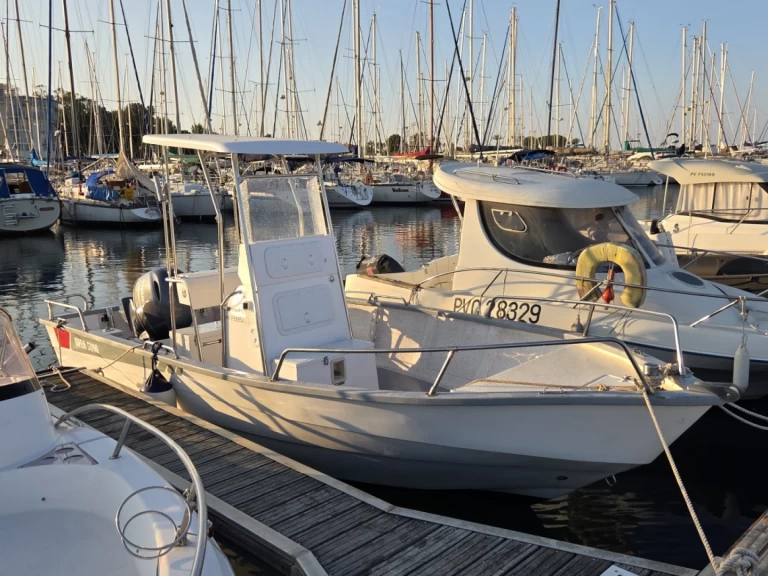 Boat rental Pro2000 Open 6000 in Saint-Cyprien-Plage on Samboat