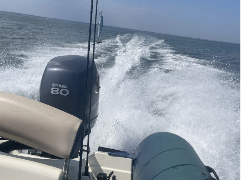 Rent a Bombard Sunrider 550 Bleu La Plaine-sur-Mer