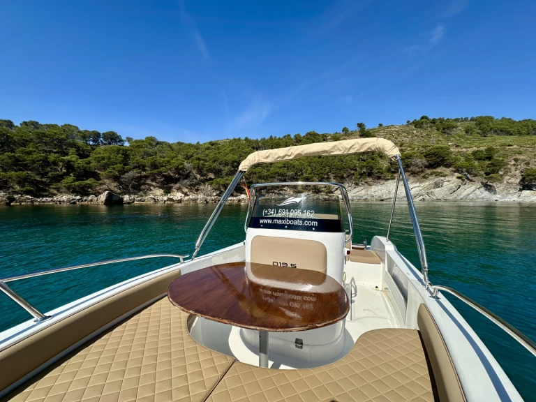 Yacht charter Roses cheap 19.5