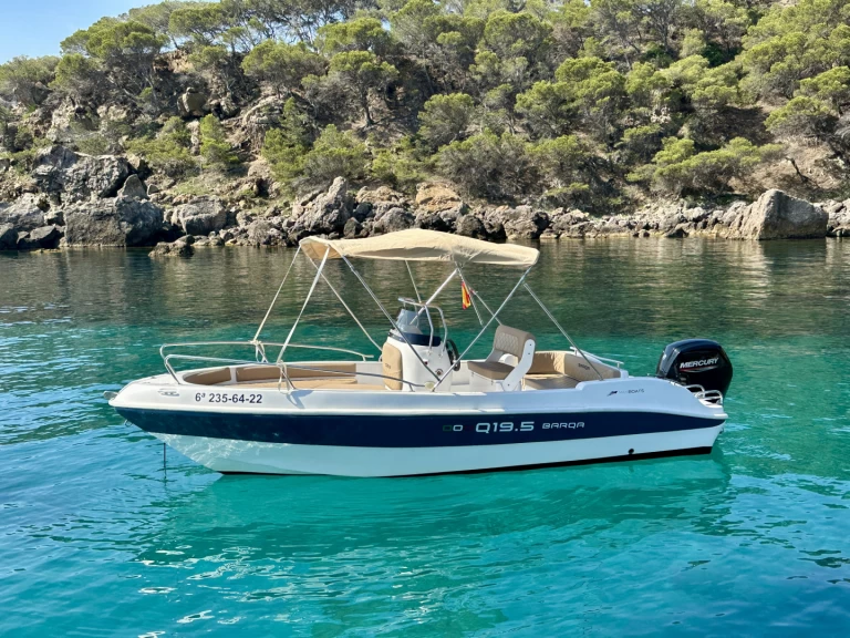 Bareboat Rental Motorboat Barqa with a boat licence