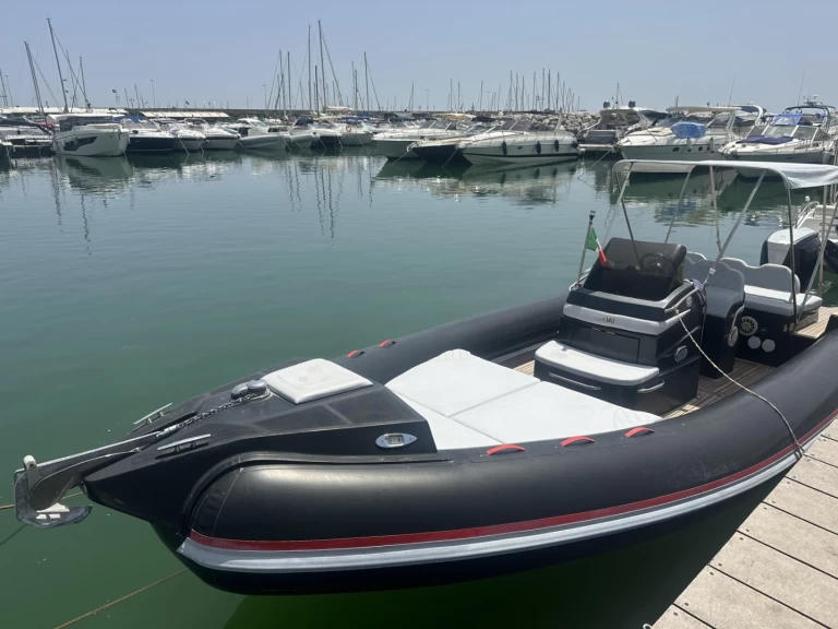 IAVARONE 26  charter bareboat or captained in  Porto di Salerno