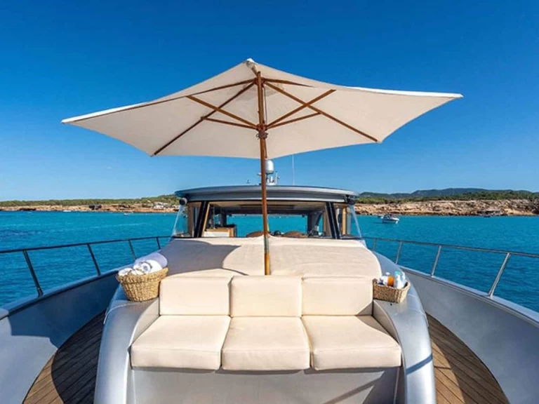 Bareboat Rental Luxury Yacht Lobster with a boat licence