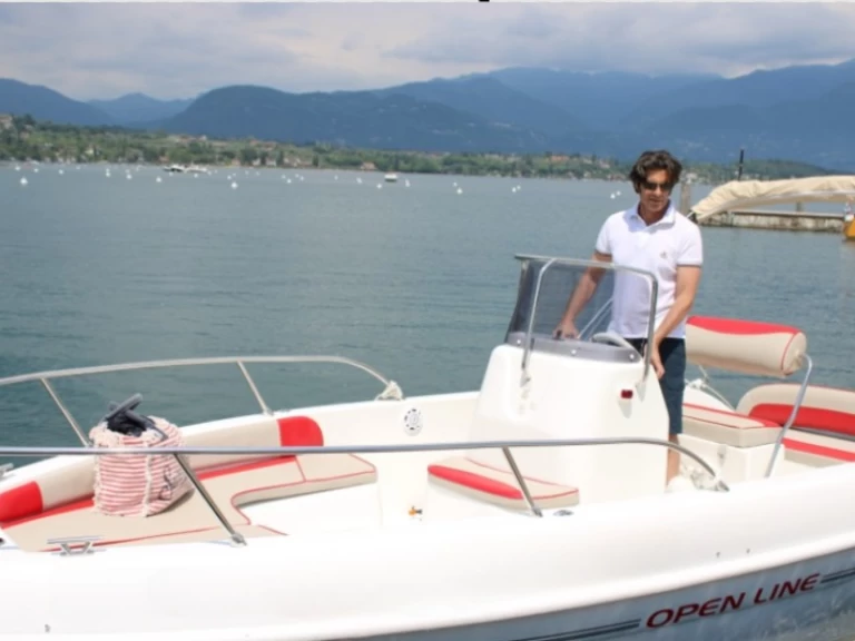 Motorboat for rent Manerba del Garda at the best price