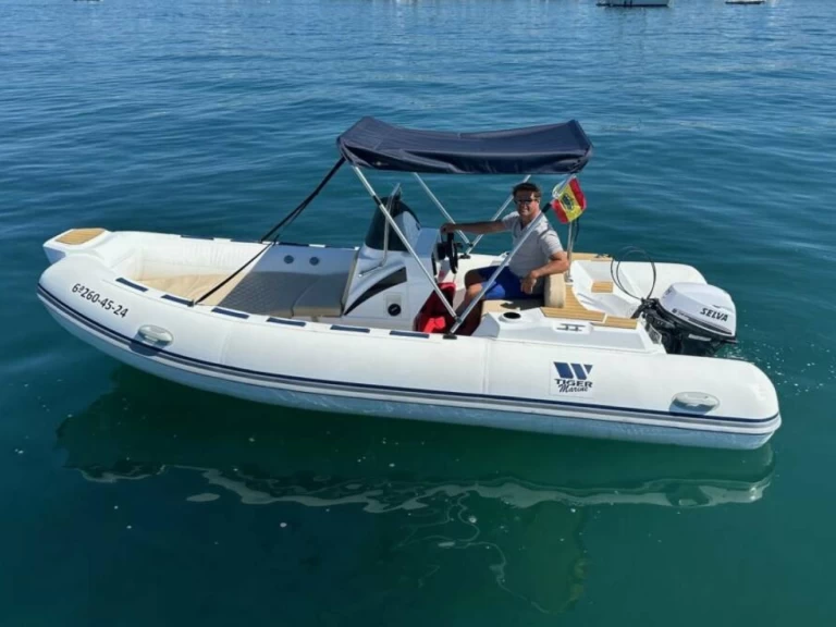 Motorboat rental with or without captain Tiger Can Picafort