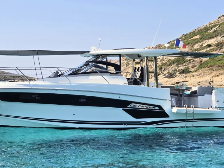 Bareboat Rental Motorboat Jeanneau with a boat licence
