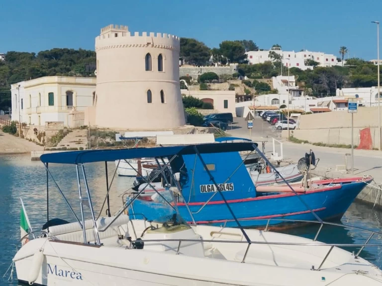 Bareboat Rental Motorboat Marinello with a boat licence