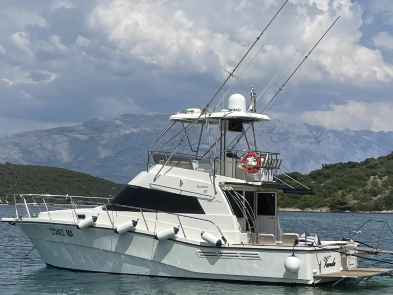 Rent a Rodman Rodman 1250 Fisher Pro Makarska