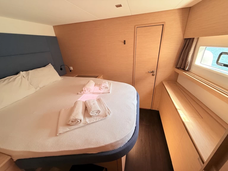 Boat rental Fountaine Pajot Aura 51 in Sukošan on Samboat