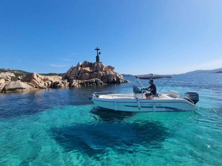 Rent a Sessa Marine Key Largo 18 Palau