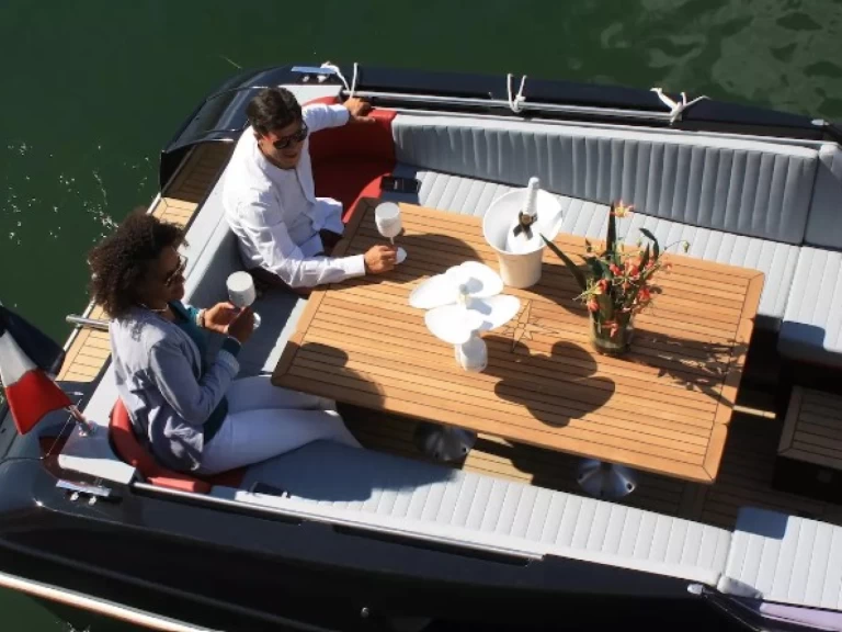 Bareboat Rental Motorboat Tullio Abatte with a boat licence