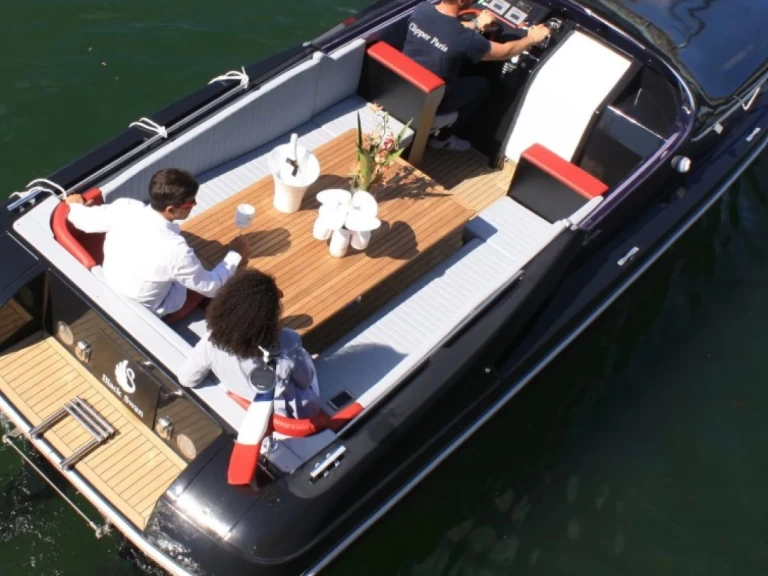 Tullio Abatte Black Swan charter bareboat or captained in  Paris