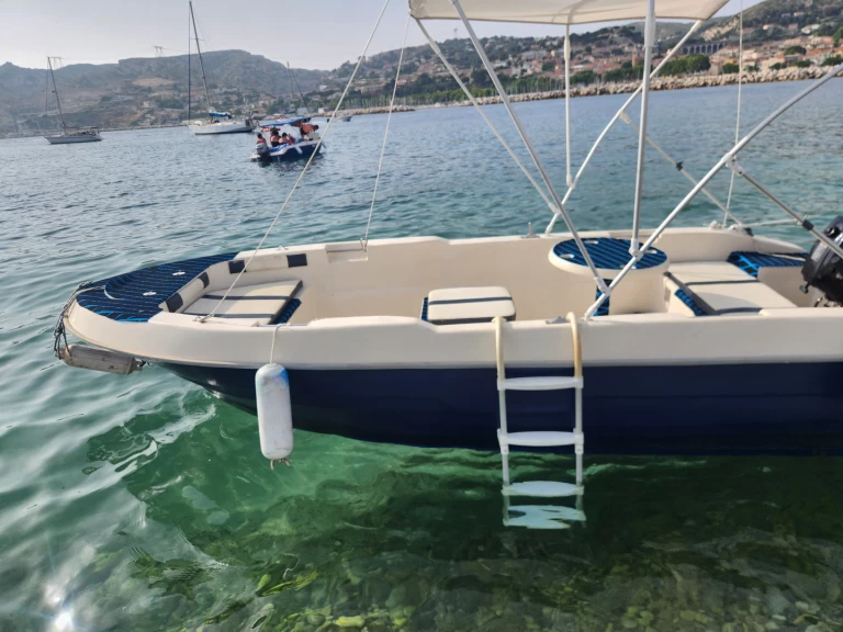 Yacht charter Marseille cheap Prusa 450