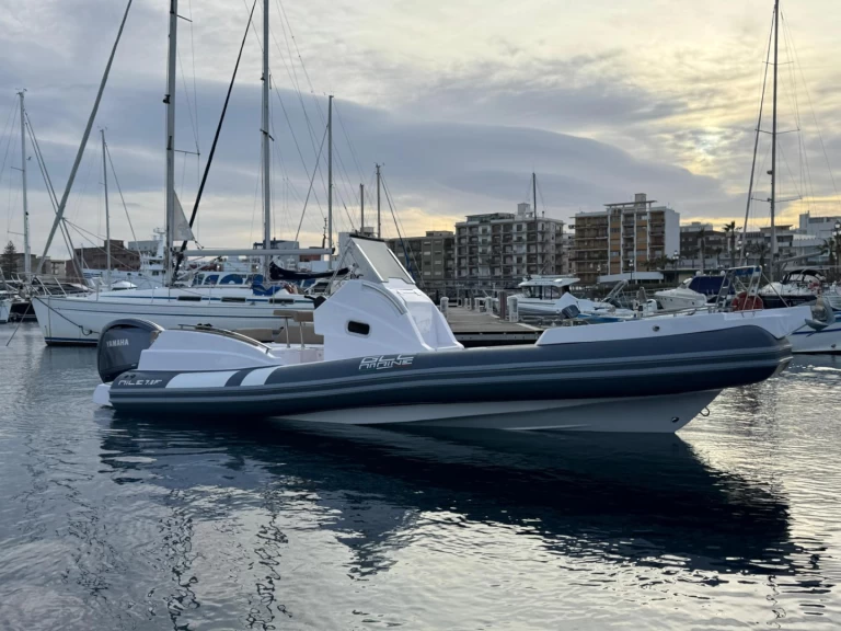 Yacht charter Milazzo cheap 0.7F
