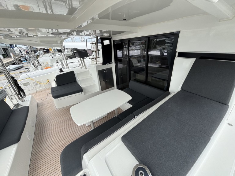 Yacht charter Playa Sardinera cheap Lagoon 42