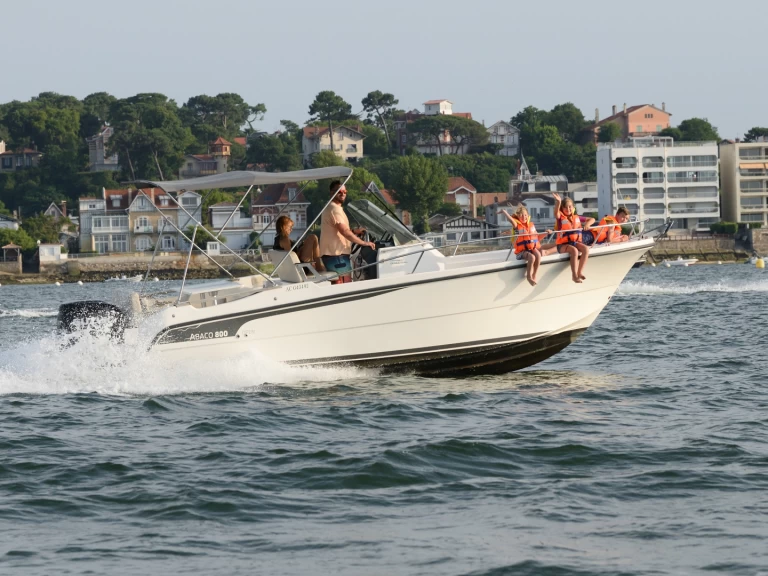 Bareboat Rental Motorboat Ocqueteau with a boat licence