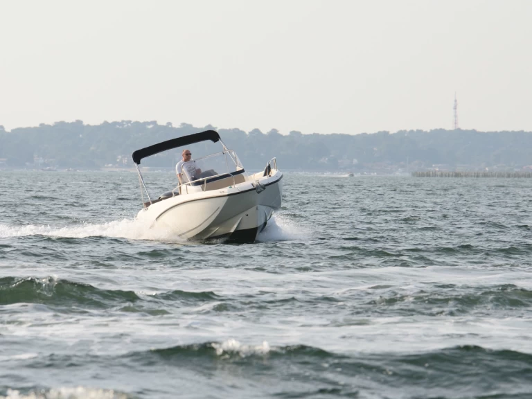 Rent a Quicksilver Quicksilver 675 Activ Open Arcachon