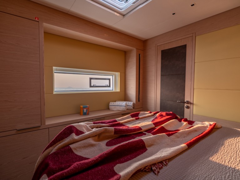 Lagoon Lagoon Sixty 5 in Salerno on SamBoat