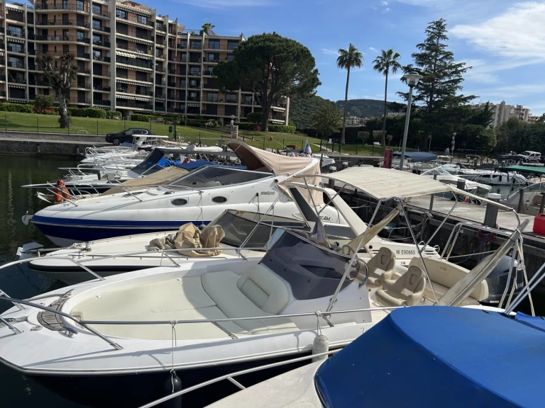 Yacht charter Mandelieu-la-Napoule cheap Key Largo 24