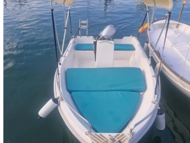 Estable Estable 400 Bote in Alicante on SamBoat