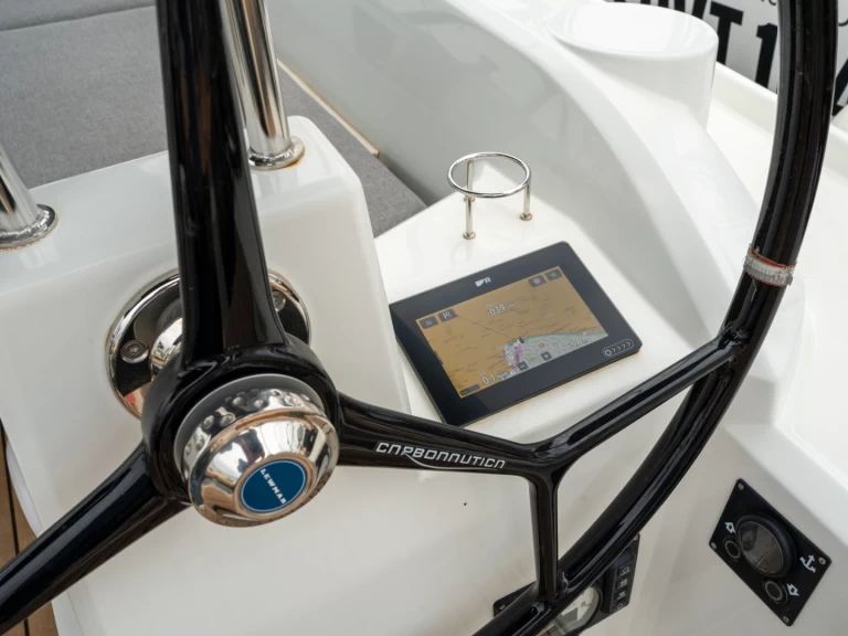 Sailboat rental in Salerno - Bénéteau Oceanis 34.1